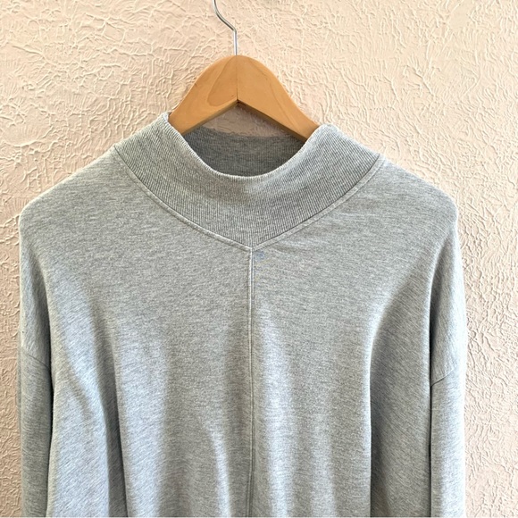 Athleta Apollo Crewneck Sweatshirt in Gray Size Large - Picture 5 of 11